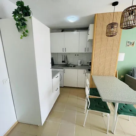 Alondras Park Mialsoma Apartment Arona  Exterior photo