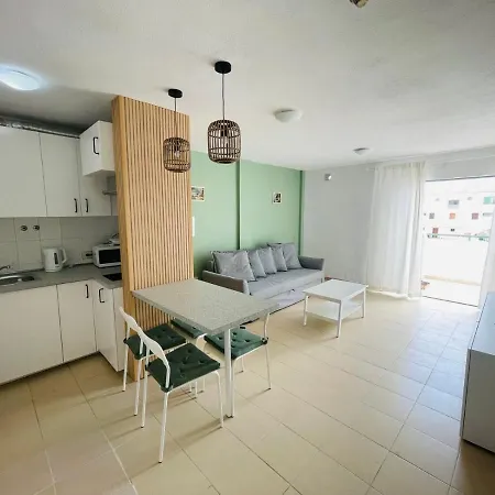 Alondras Park Mialsoma Apartment Arona  Exterior photo